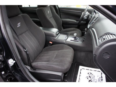 2012 Chrysler 300  S V6