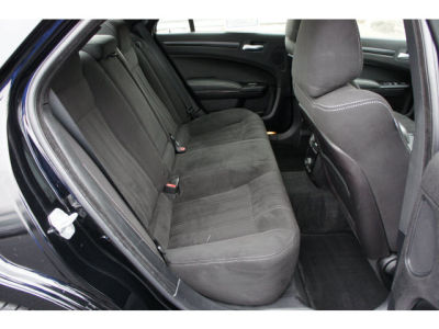 2012 Chrysler 300  S V6