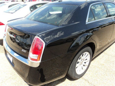 2013 Chrysler 300 Base