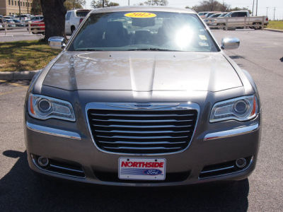 2012 Chrysler 300 Limited