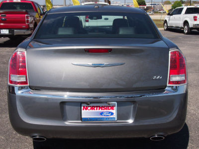 2012 Chrysler 300 Limited
