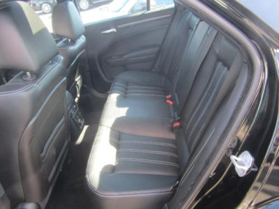 2012 Chrysler 300 S V6