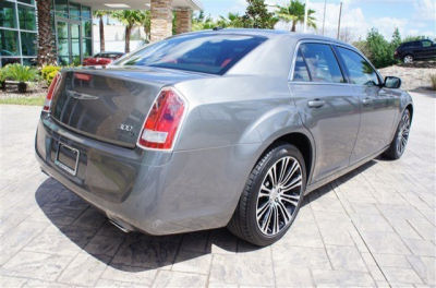2012 Chrysler 300 S V6