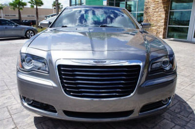 2012 Chrysler 300 S V6