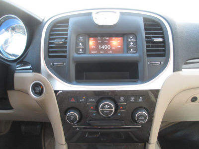2012 Chrysler 300  Limited