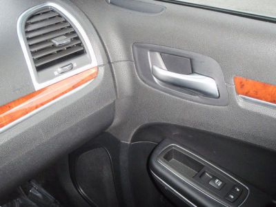 2013 Chrysler 300 Base