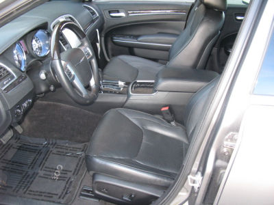 2011 Chrysler 300 Limited