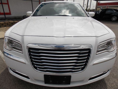 2013 Chrysler 300 Base