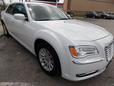 2013 Chrysler 300 Base