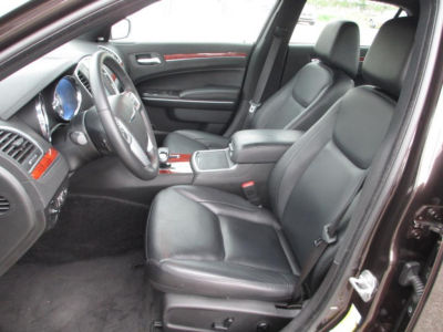 2012 Chrysler 300 Limited