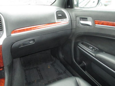 2012 Chrysler 300 Limited