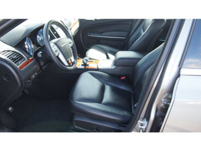 2012 Chrysler 300 Limited