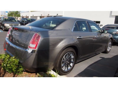 2012 Chrysler 300 Limited