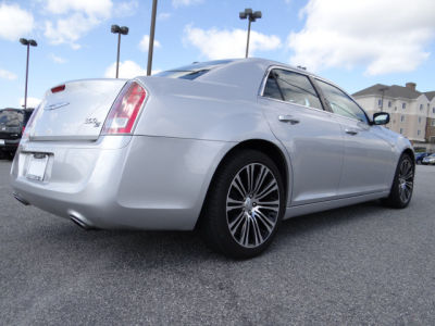 2012 Chrysler 300  S V6