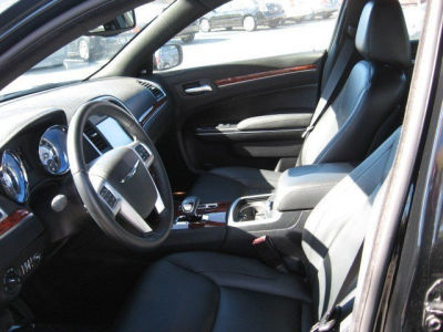 2012 Chrysler 300 Limited