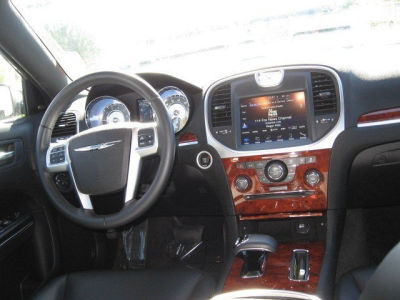 2012 Chrysler 300 Limited