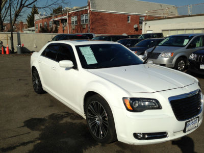 2012 Chrysler 300  S V6