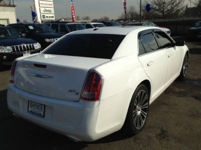 2012 Chrysler 300  S V6