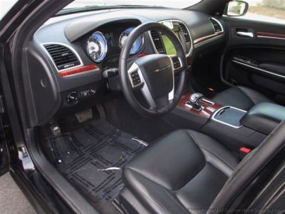 2012 Chrysler 300 Limited
