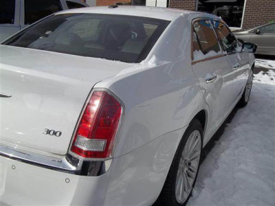 2011 Chrysler 300  Limited
