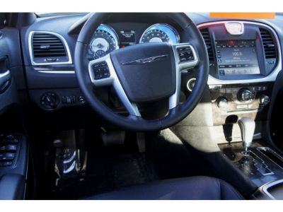 2011 Chrysler 300  Limited