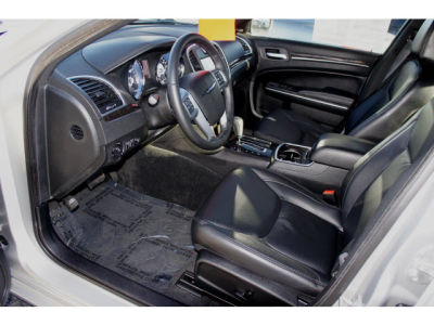 2011 Chrysler 300  Limited