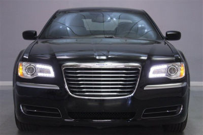 2013 Chrysler 300 BASE