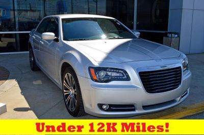 2012 Chrysler 300  S V6