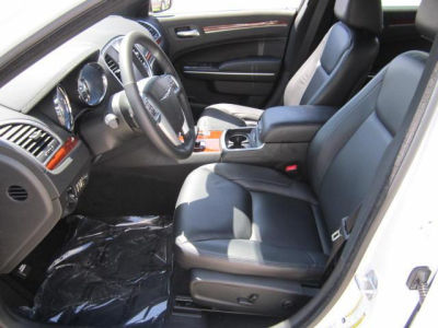 2013 Chrysler 300 Base
