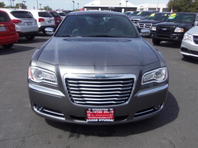 2012 Chrysler 300 Limited