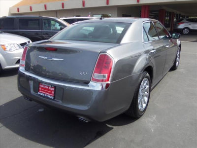 2012 Chrysler 300 Limited