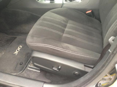 2012 Chrysler 300 S V6