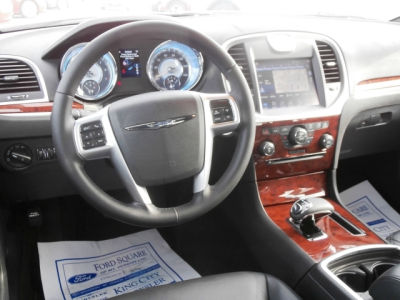 2012 Chrysler 300 Limited