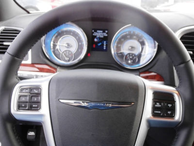 2012 Chrysler 300 Limited