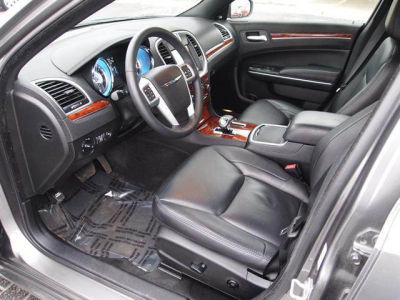 2012 Chrysler 300 Limited