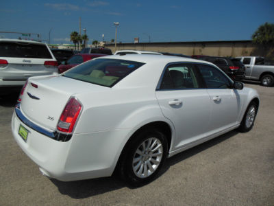 2013 Chrysler 300 Base