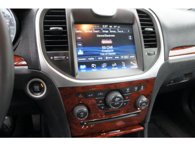 2012 Chrysler 300  Limited