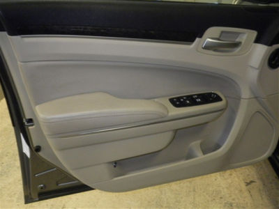 2012 Chrysler 300 Limited