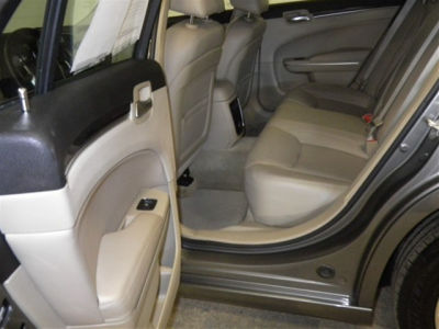 2012 Chrysler 300 Limited