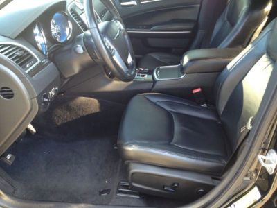 2011 Chrysler 300  Limited