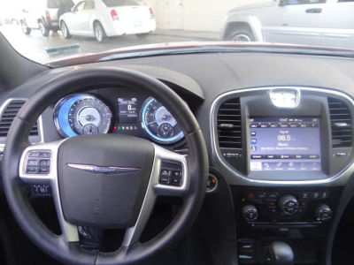 2011 Chrysler 300  Limited