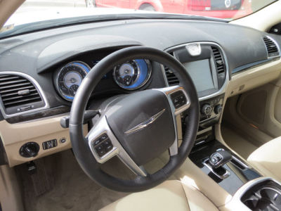 2012 Chrysler 300  Limited