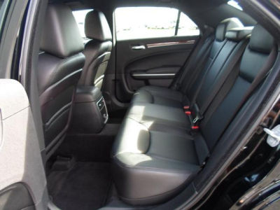 2012 Chrysler 300  Limited
