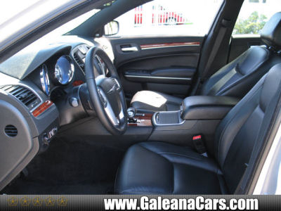 2012 Chrysler 300 Limited