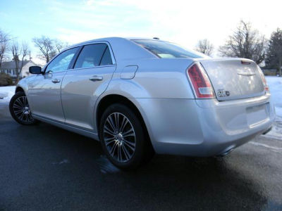 2012 Chrysler 300 S V6