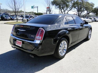 2011 Chrysler 300 300C