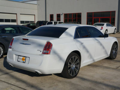 2012 Chrysler 300  S V6