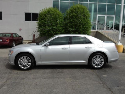 2012 Chrysler 300 Limited