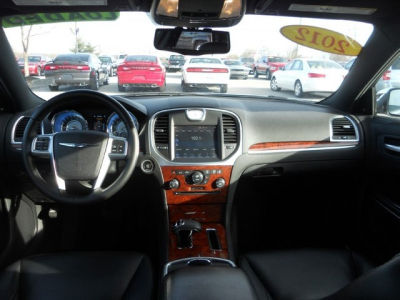 2012 Chrysler 300 Limited