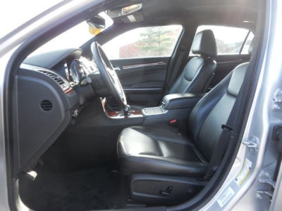 2012 Chrysler 300 Limited